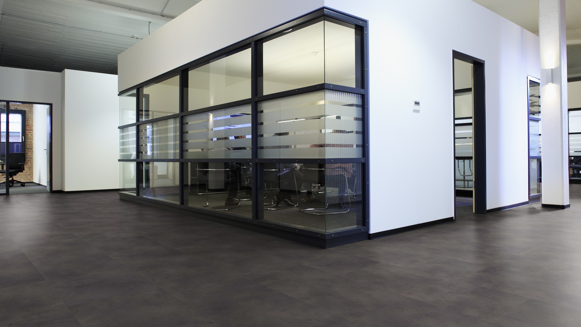 Loft Concrete Dark - wineo 1500 - Görsel 2